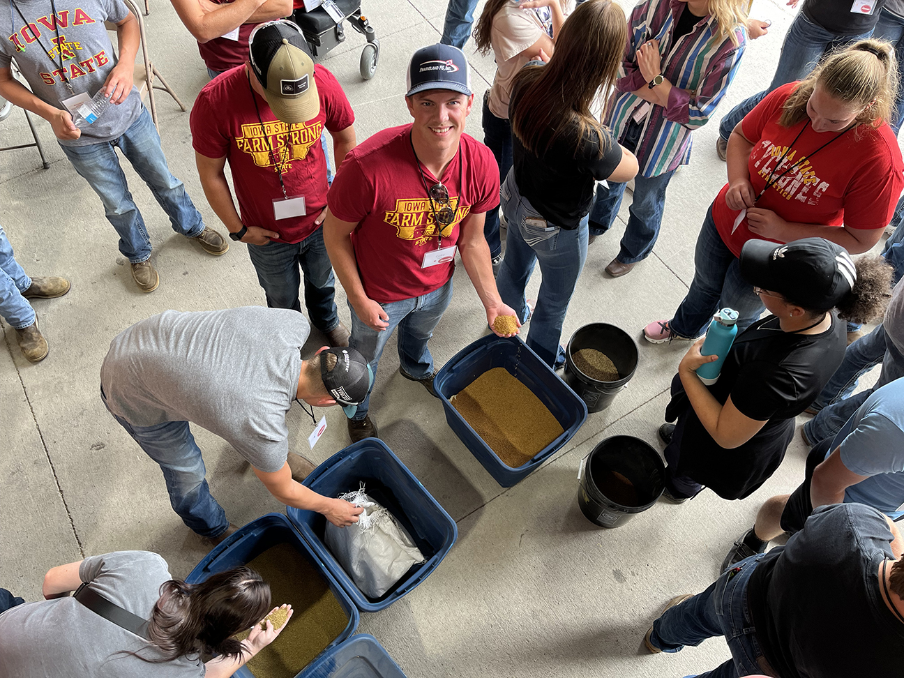 Students learn about cover crops at Iowa Cover Crop in Jefferson.